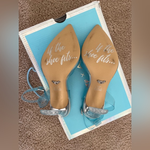 Aldo Limited Edition Disney’s Cinderella “Glass Slipper” Heels Size 7. - Picture 6 of 8